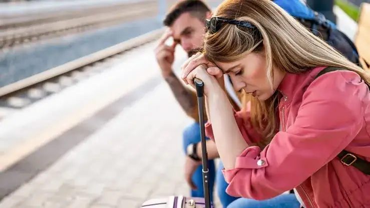 how to manage couple travel anxiety