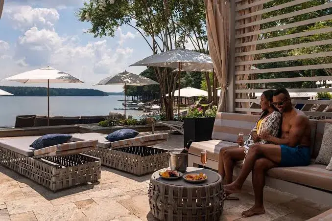 Luxury Couple Resorts USA: Operational and Planning Guide