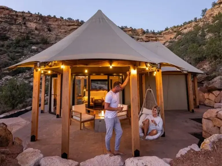 Romantic Glamping Destinations USA: Structural & Ecological Analysis